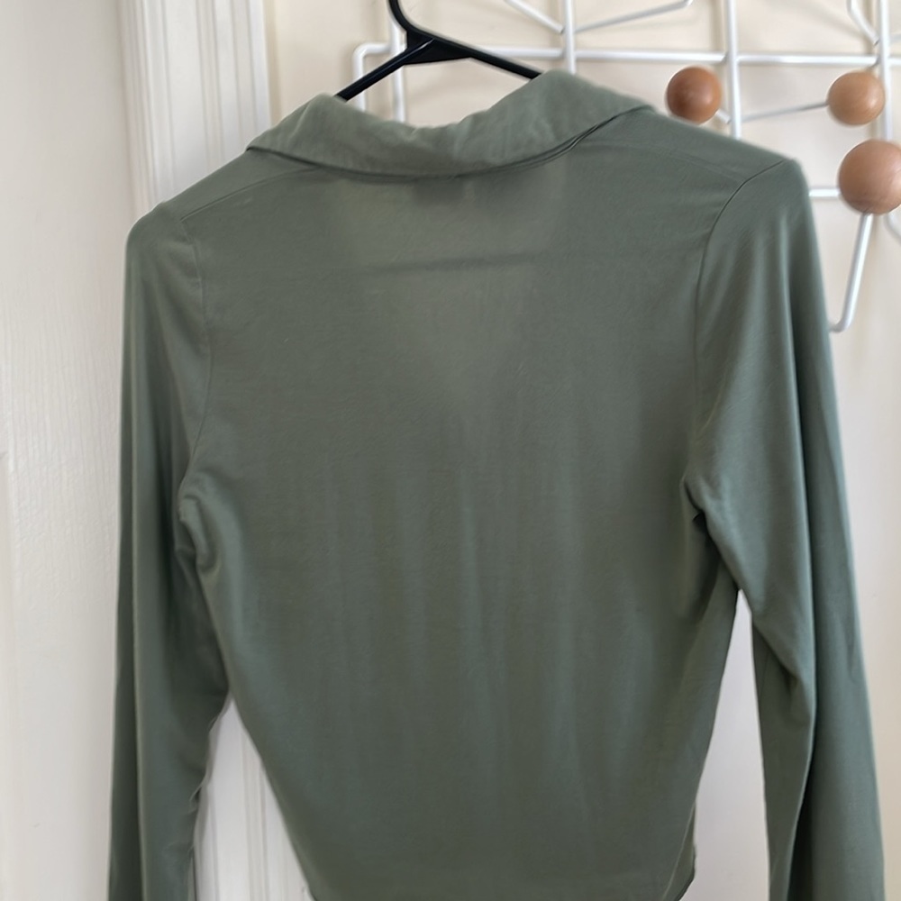 Aritizia - Wilfred -  Cropped Casual Button Down Top - Green - XS - Picture 7 of 11